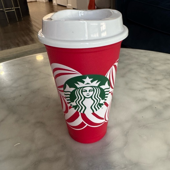 Starbucks 2024 Christmas Reusable Plastic Grande Cup - Picture 2 of 7